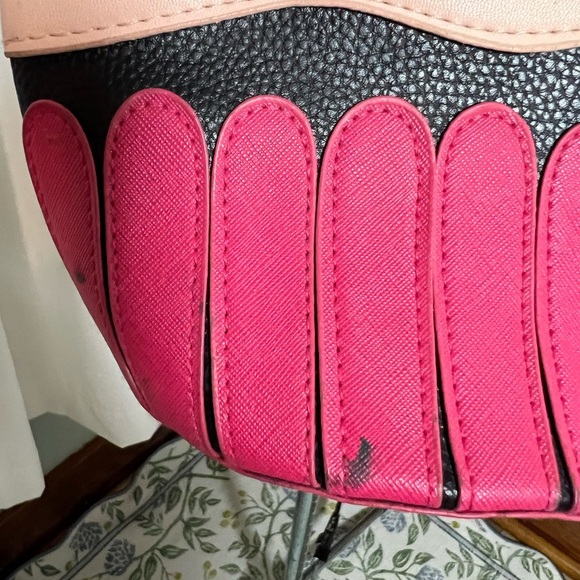 Pink and Black Crossbody Bag with Cupcake Design - Picture 3 of 5
